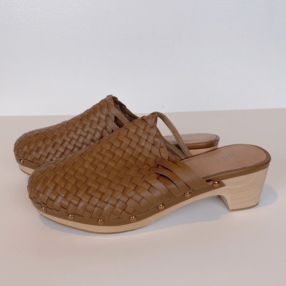 J. Jill Cameron Women's Clogs Size 6.5 Color Tan Studded Woven Leather - Picture 1 of 12
